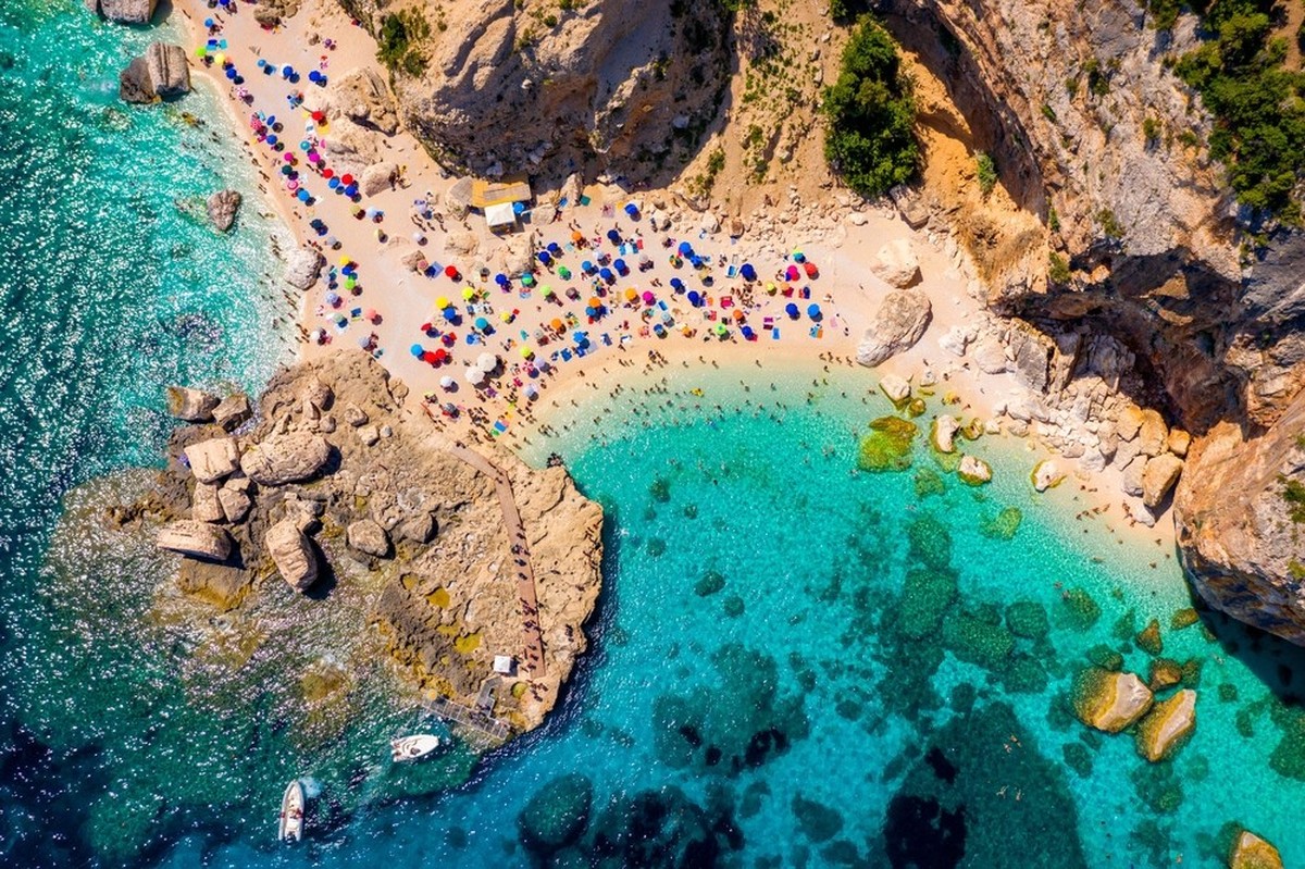 L'accès à la Cala Goloritzé, en Sardaigne, est désormais payant.