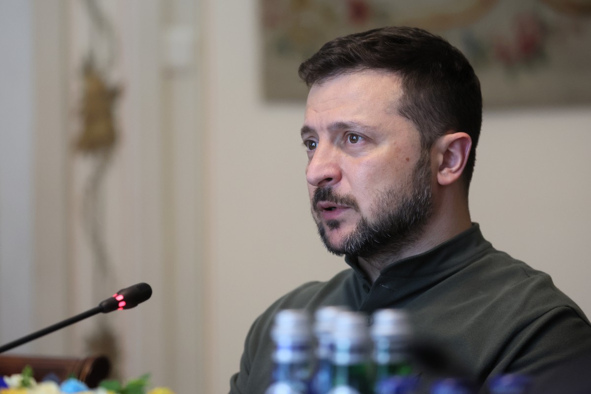 epa11466790 Ukrainian President Wolodymyr Zelensky during delegation talks with Polish President Andrzej Duda at the Belvedere in Warsaw during the delegation's talks at the Belvedere in Warsaw,  ...