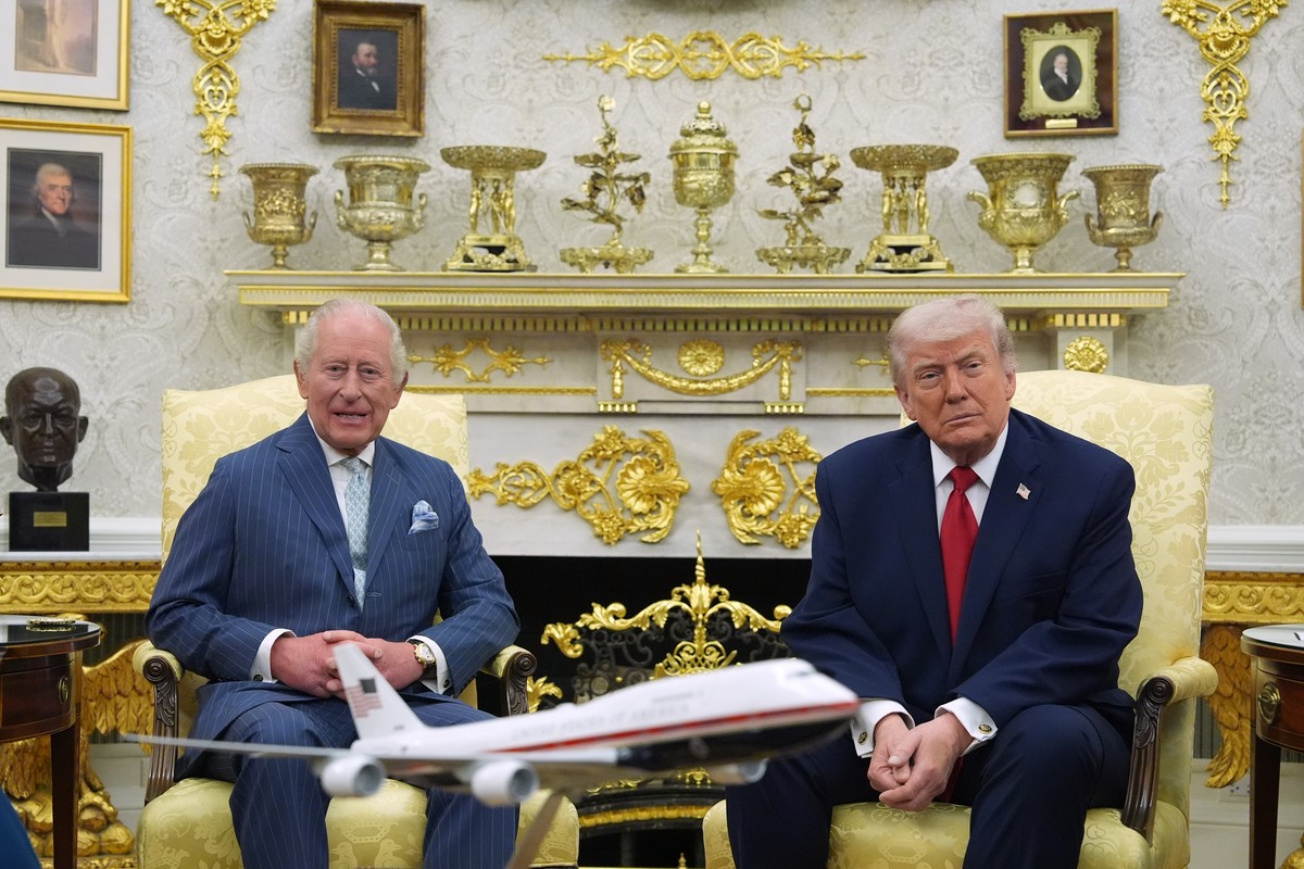 KEYPIX - President Donald Trump and Britain's King Charles III meet in the Oval Office of the White House, Tuesday, April 28, 2026, in Washington, during a State Visit. (KEYSTONE/AP Photo/Alex Br ...