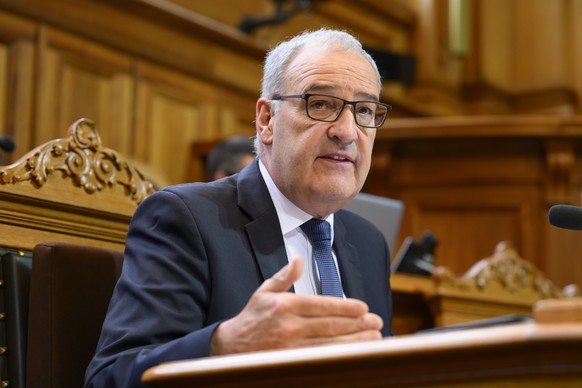 Bundesrat Guy Parmelin spricht waehrend der Sommersession der Eidgenoessischen Raete, am Mittwoch, 8. Juni 2022 im Nationalrat in Bern. (KEYSTONE/Anthony Anex)