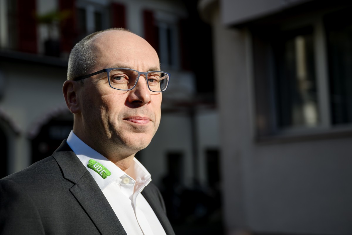 Manfred Bühler dans les rues de Moutier, en novembre dernier.