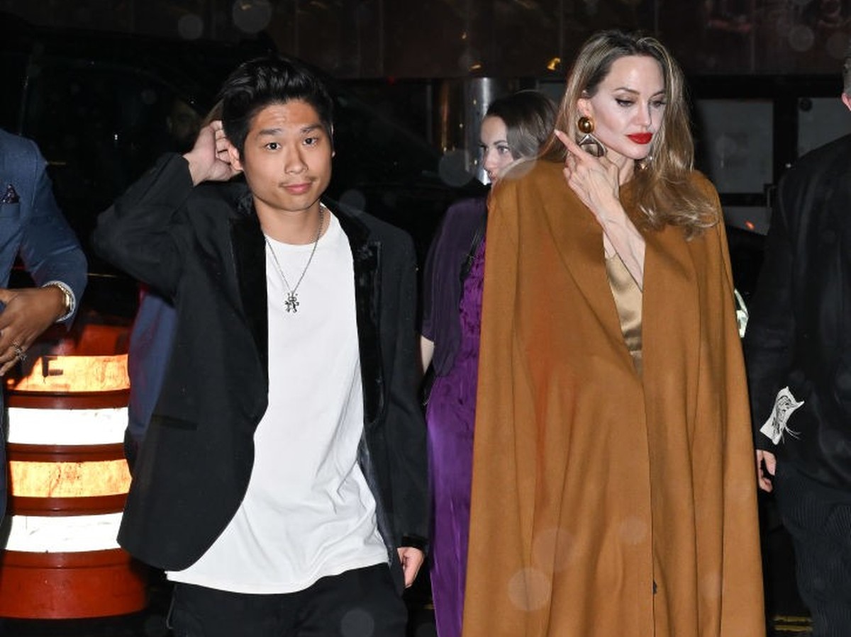 NEW YORK, NEW YORK - APRIL 11: Pax Jolie-Pitt and Angelina Jolie arrive to Cipriani 42nd Street on April 11, 2024 in New York City. (Photo by James Devaney/GC Images)
