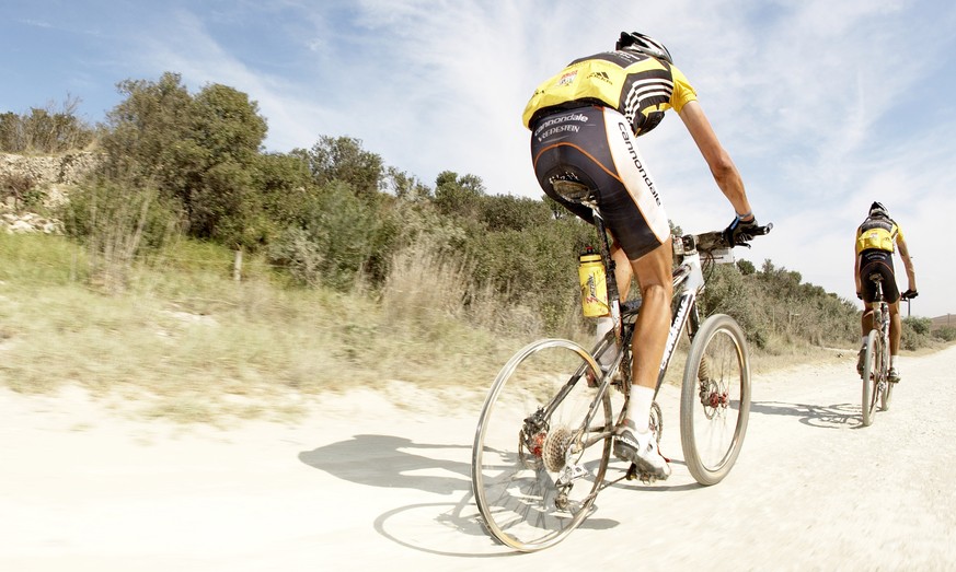 WESTERN CAPE, SOUTH AFRICA - 2 April 2008, Roel Paulissen rides on his tireless rim while Cannondale Vredenstein teammate Jakob Fuglsang chases back to the pack during stage five of the 2008 Absa Cape ...