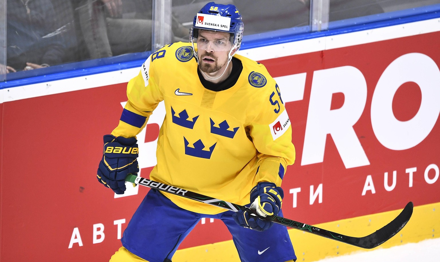 BRATISLAVA 20190512 Sveriges Anton Lander under VM-matchen mellan Italien och Sverige (grupp B) i Ondrej Nepela Arena. BRATISLAVA SLOVAKIEN x10090x *** BRATISLAVA 20190512 Swedens Anton Lander during  ...