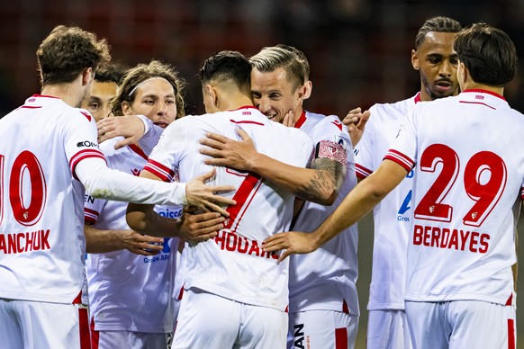 Ilyas Chouaref (SIO) fete le premier but avec ses coequipiers lors de la rencontre de football de Super League entre FC Sion et FC Winterthur le mercredi 2 avril 2025 au stade de Tourbillon a Sion. (K ...