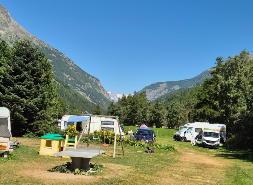Saastal Camping Schönblick Rauszeit beste Campingplätze der Schweiz