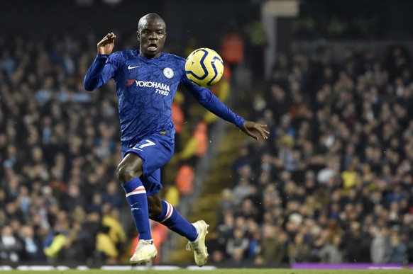 Chelsea&#039;s N&#039;Golo Kante runs with the ball during the English Premier League soccer match between Manchester City and Chelsea at Etihad stadium in Manchester, England, Saturday, Nov. 23, 2019 ...