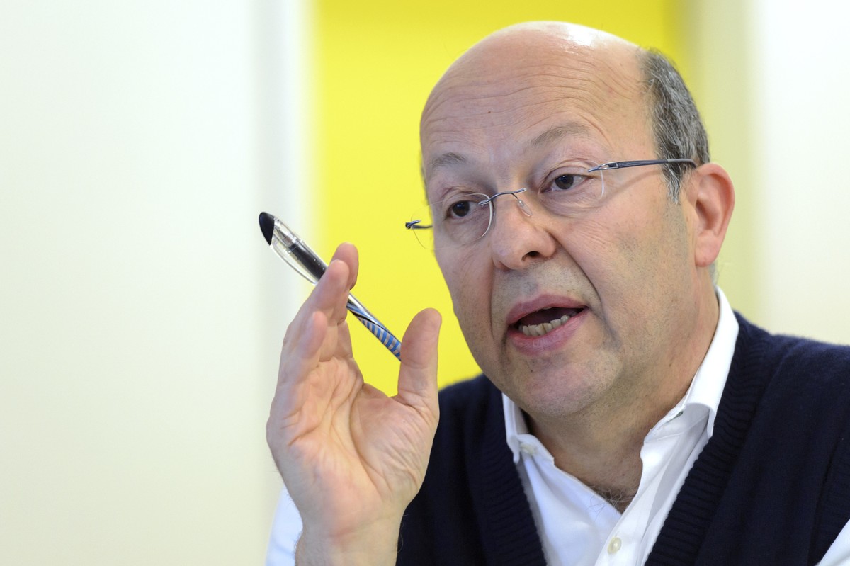 Professeur Pietro Vernazza, President de la Commission Federale pour la Sante Sexuelle, Medecin chef division des maladies infectieuses a l'Hopital de Saint Gall, s'exprime lors d'une c ...