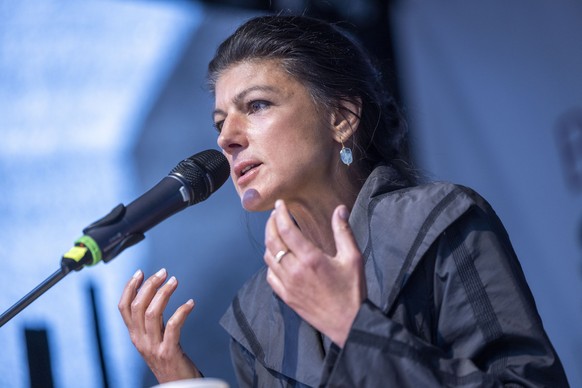 28.05.2024, Nordrhein-Westfalen, K�ln: Sahra Wagenknecht (BSW), spricht bei einer Wahlkampfveranstaltung vom B�ndnis Sahra Wagenknecht zur Europawahl auf dem Chlodwigplatz. Foto: Thomas Banneyer/dpa + ...