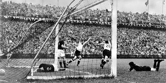 04.07.1954: «Aus, aus, aus, aus! Das Spiel ist aus! Deutschland ist Weltmeister …»