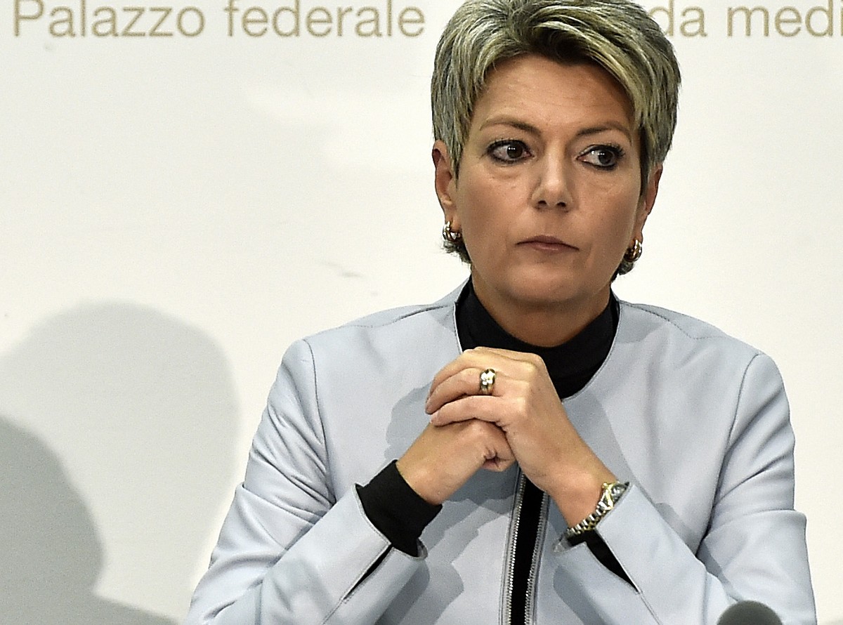 Karin Keller-Suter an einer Medienkonferenz im Oktober 2014.