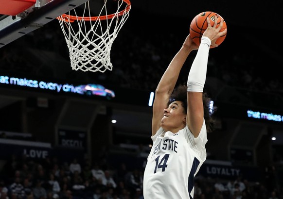 NCAA, College League, USA Basketball: Oregon at Penn State Jan 12, 2025 University Park, Pennsylvania, USA Penn State Nittany Lions forward Yanic Konan Niederhauser 14 drives the ball to the basket du ...