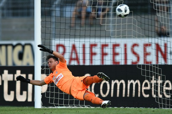 Grasshopper&#039;s goalkeeper Heinz Lindner suffers the 1-0 goal during the Super League soccer match FC Lugano against Grasshopper Club Zuerich, at the Cornaredo stadium in Lugano, Saturday, August 1 ...