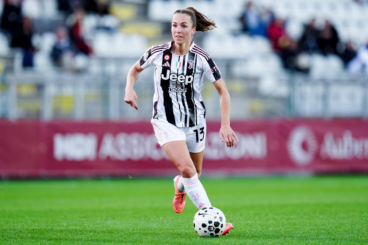 AS Roma v Juventus FC - Serie A Women 2025-26 Lia Walti of Juventus FC Women in action during the Serie A Women match between AS Roma and Juventus FC at Stadio Tre Fontane on December 6, 2025 in Rome, ...