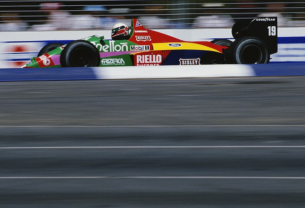 Teo Fabi of Italy drives the #19 Benetton Formula Ltd Benetton B187 Ford V6 turbo during the Foster's Australian Grand Prix on 15th November 1987 on the Adelaide Street Circuit in Adelaide, Austr ...