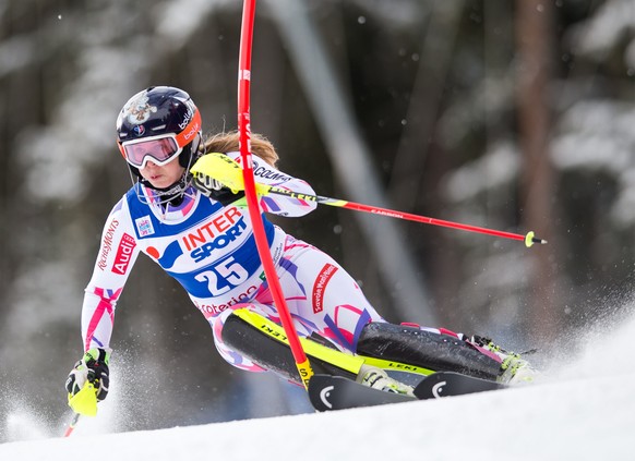 05.01.2015; Santa Caterina; Ski alpin - Slalom Frauen;
Anne-Sophie Barthet (FRA)
(Johann Groder/Expa/freshfocus)