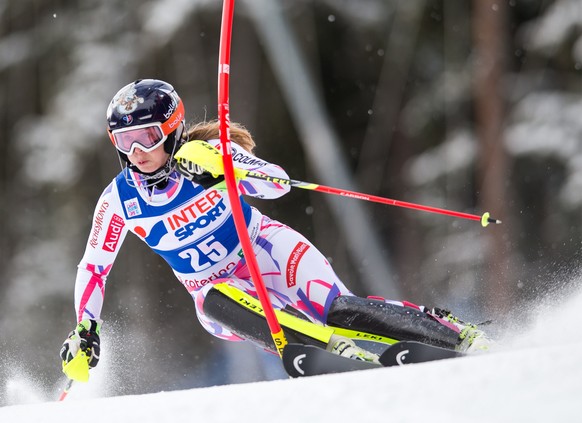 05.01.2015; Santa Caterina; Ski alpin - Slalom Frauen; 
Anne-Sophie Barthet (FRA)
(Johann Groder/Expa/freshfocus)