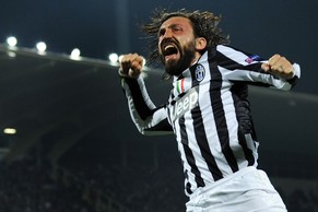 Andrea Pirlo setzt seine Karriere bei Juve fort.