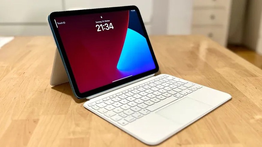 Das neue iPad mit Magic Keyboard Folio: Das Update macht das iPad in vielen Punkten besser – verschiebt es aber auch in eine neue Preiskategorie.