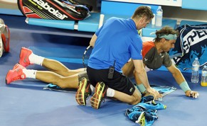 Der Mallorquiner musste sich im Final der Australian Open mehrmals pflegen lassen.