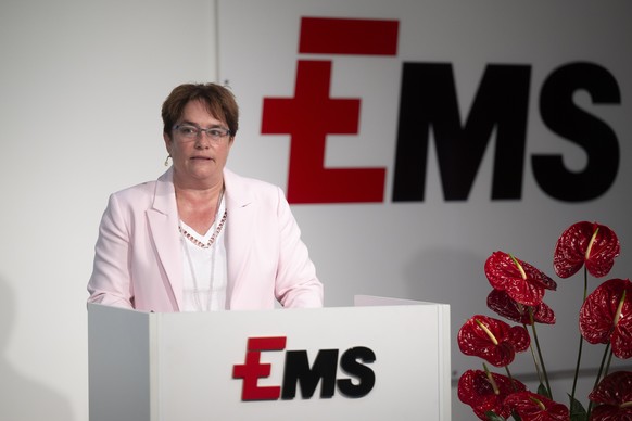 CEO Magdalena Martulla-Blocher spricht an der Bilanzmedienkonferenz zum Halbjahresabschluss der Ems Chemie, am Freitag, 14. Juli 2023, in Domat/Ems. (KEYSTONE/Gian Ehrenzeller)