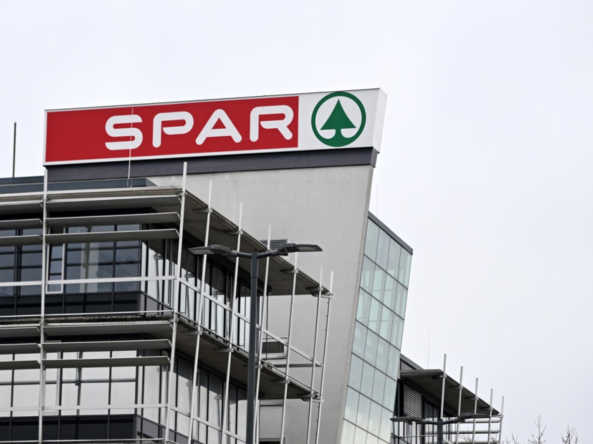 Le groupe sud-africain va vendre ses 363 filiales en Suisse.