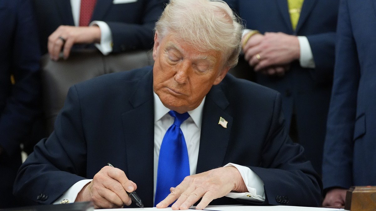 Trump erhöht Zölle auf EU-Autos auf 25 Prozent