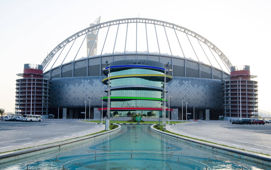 220812 -- DOHA, Aug. 12, 2022 -- Photo taken on Aug. 8, 2022 shows the exterior view of Khalifa International Stadium which will host the 2022 FIFA World Cup, WM, Weltmeisterschaft, Fussball matches i ...