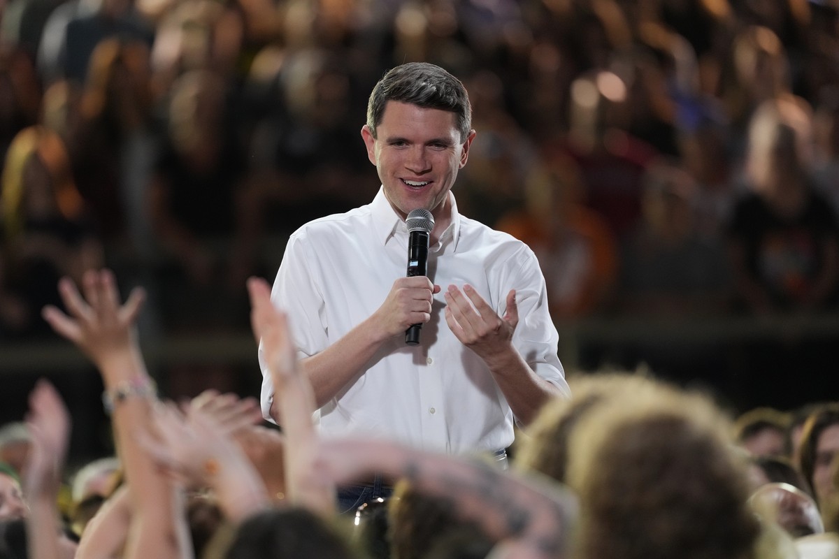 Democratic U.S. Senate candidate Texas state Rep. James Talarico speaks during a campaign event in San Marcos, Texas, Thursday, Oct. 15, 2026. (AP Photo/Eric Gay)
James Talarico