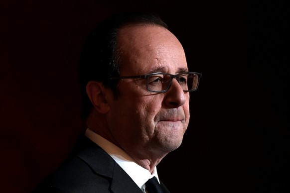 French President Francois Hollande delivers a speech after awarding Olympic and Paralympic athletes the Legion of Honour (Legion d&#039;Honneur) at the Elysee Palace in Paris, France, December 1, 2016 ...