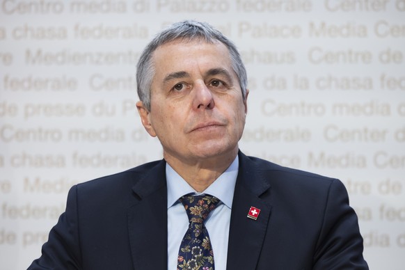 Bundesrat Ignazio Cassis waehrend einer Medienkonferenz zu den Massnahmen zur Unterstuetzung des &quot;Gaza Peace Plan&quot; der Vereinigten Staaten, am Mittwoch, 26. November 2025 in Bern. (KEYSTONE/ ...