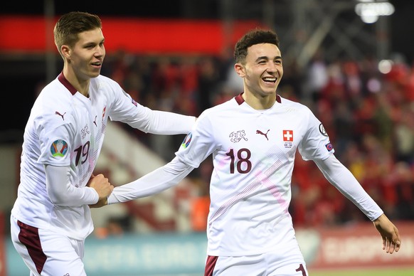 epa08006920 Switzerland&#039;s Ruben Vargas (R) celebrates with teammate Cedric Itten (L) after scoring the 2-0 lead during the UEFA EURO 2020 qualifying group D soccer match between Gibraltar and Swi ...
