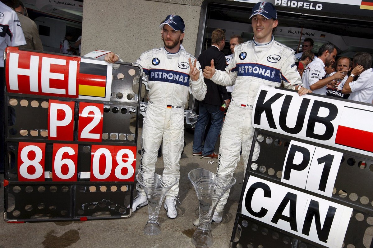 Legendär: Kubica (rechts) und Heidfeld nach ihrem Doppelsieg in Montreal.
