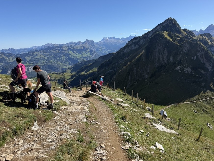 Gratweg Stoos Klingenstock Fronalpstock Gratwanderweg