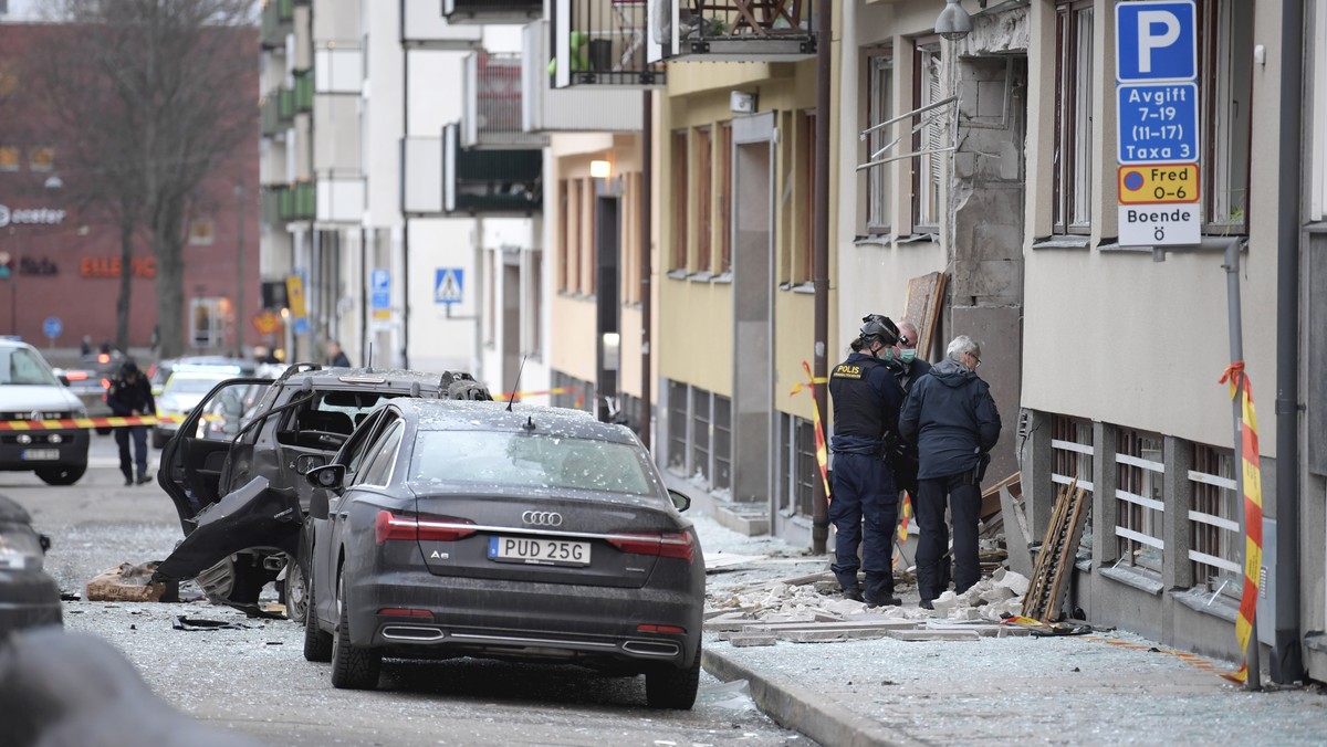 epa08124739 Police examine the site where an explosion damaged a residential building and cars in central Stockholm, Sweden, 20 January 2020. The building and nearby buildings as well as several cars  ...