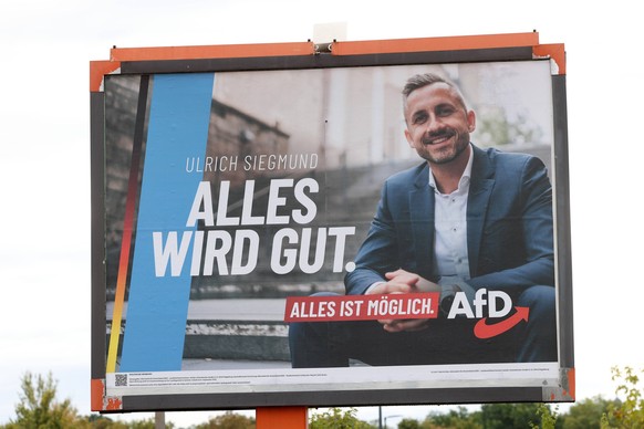 Ein Wahlplakat zur Landtagswahl in Sachsen-Anhalt von der AfD mit dem Spitzenkandidat Ulrich Siegmund. ALLES WIRD GUT. ALLES IST MOEGLICH M�GLICH. Landtagswahlkampf am 22.08.2026 in Merseburg/Deutschl ...