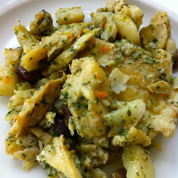 Stockfisch-Gemüse-Salat!<br>Rezept <em><a href="https://cuocona.wordpress.com/2011/06/30/il-baccala-al-verdenulla-di-piu-semplice-e-gustoso-dried-salt-cod-in-green-simple-and-tasty/" target="_blank">hier</a></em> (Italienisch/Englisch).