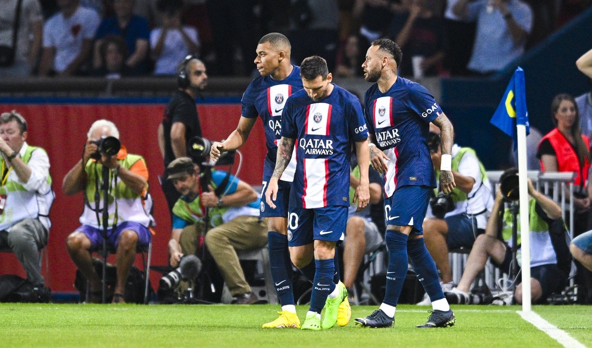 Joie des joueurs du PSG apres le second but de Neymar Jr (PSG) Lionel Messi (PSG) / Kylian Mbappe (PSG) FOOTBALL : PSG vs Montpellier - Ligue1 Uber Eats - J2 - 13/08/2022 JBAutissier/Panoramic PUBLICA ...