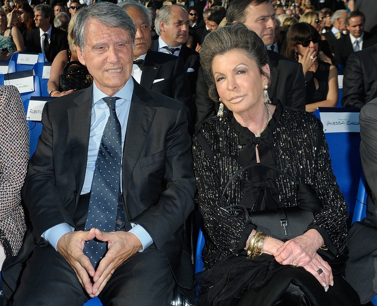 Gianluigi Aponte et son épouse Rafaela assistent au lancement du navire de croisière MSC Divina le 26 mai 2012 à Marseille, en France. Le couple figure au 44e rang du top Forbes des personnes les plus ...