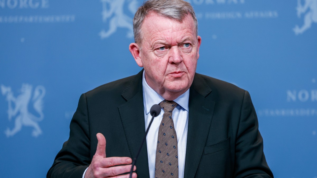Denmark's Foreign Minister Lars Løkke Rasmussen attends a press conference with Norway's Foreign Minister Espen Barth Eide at the Ministry of Foreign Affairs in Oslo, Sunday Jan. 18, 2026. ( ...