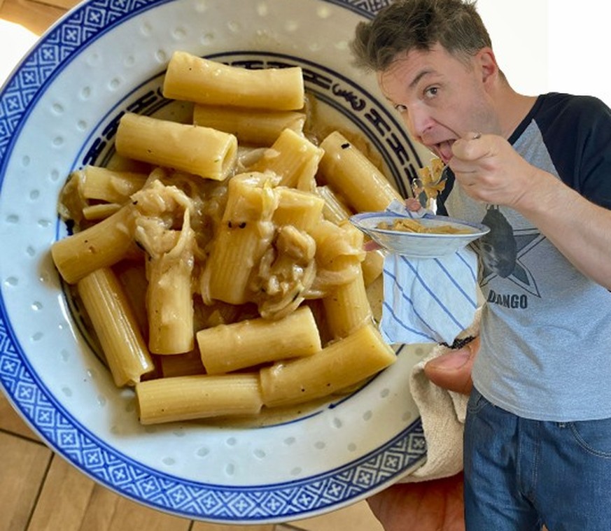 Ich habe die virale French Onion Soup Pasta probiert und ich bin der Meinung, ...
