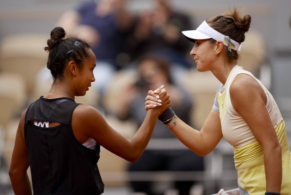 IMAGO / Shutterstock

Mandatory Credit: Photo by Ella Ling/Shutterstock (12956278af) Leylah Fernandez of Canada shakes hands with Belinda Bencic of Switzerland French Open Tennis, Day 6, Roland Garros ...