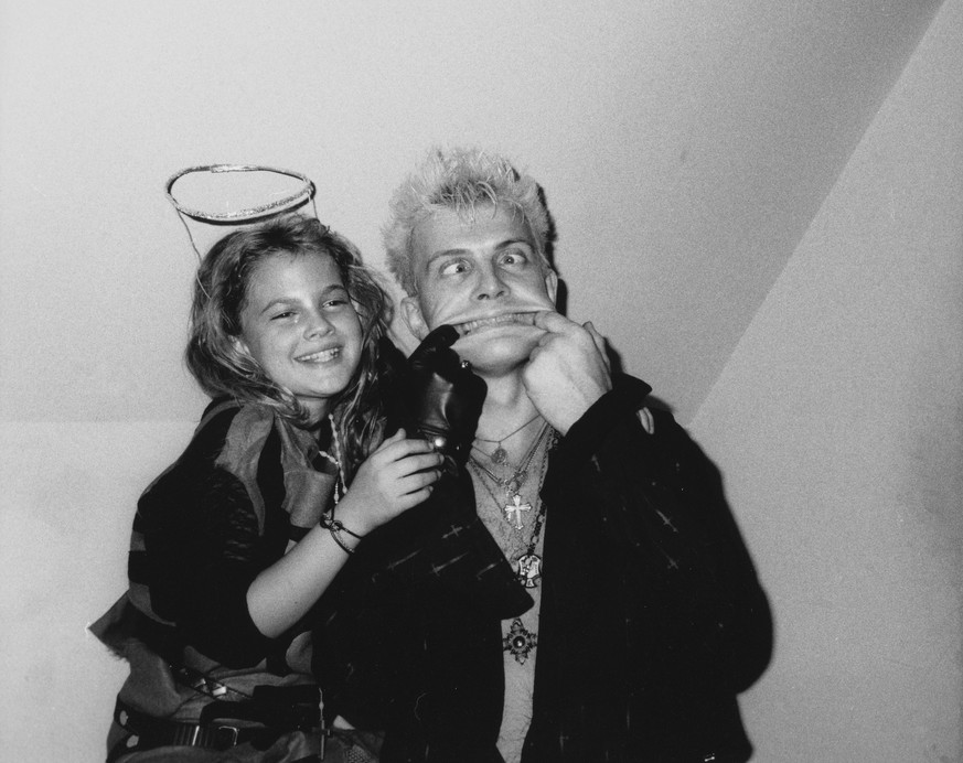 Actress Drew Barrymore and singer Billy Idol at nightclub Limelight, New York City, US, 1986. Drew was 11 at the time. 
(Photo by Vinnie Zuffante/Getty Images)
