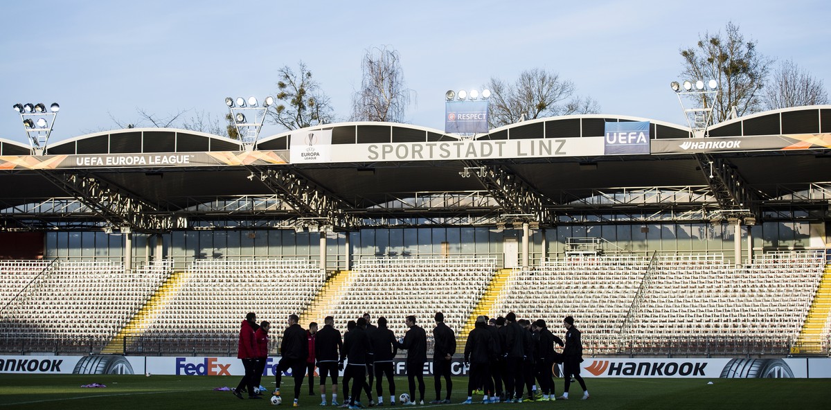epa08283299 (FILE) - LASK players attend their team's training session in Linz, Austria, 11 December 2019 (re-issued on 10 March 2020). The UEFA Europa League round of 16 soccer match between LAS ...