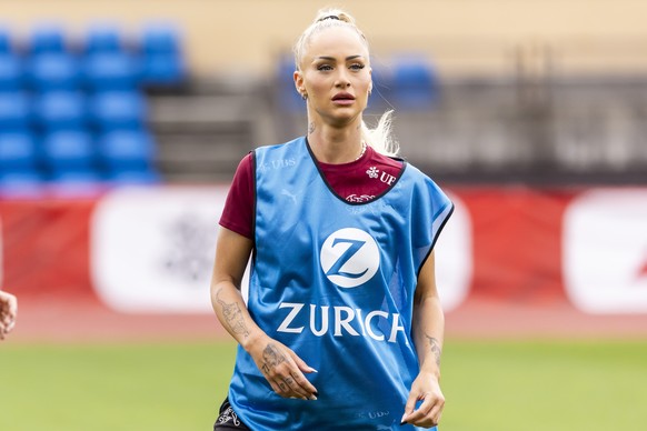 Switzerland&#039;s Alisha Lehmann in action during a training session of Switzerland team at the Stade de la Pontaise, in Lausanne, Switzerland, Sunday, July 14, 2024. (KEYSTONE/Salvatore Di Nolfi)
