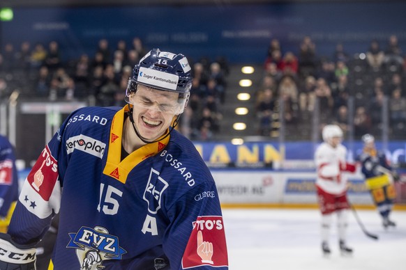 Gregory Hofmann von Zug beim Eishockey Qualifikationsspiel der National League zwischen dem EV Zug und dem Lausanne HC am Dienstag, 8. Maerz 2022 in Zug. (KEYSTONE/Urs Flueeler).