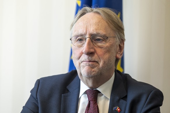 Bernd Lange, Vorsitzender des INTA-Ausschusses, aeussert sich an einem Point de Presse ueber den Austausch der jeweiligen parlamentarischen Verfahren zur Behandlung des neuen Vertragspakets zwischen d ...