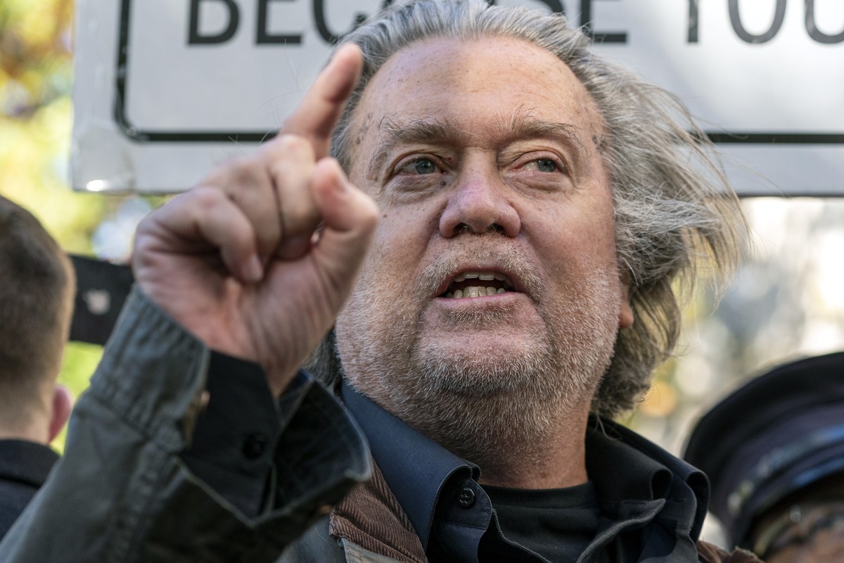 Former White House strategist Steve Bannon pauses to speak with reporters after departing federal court, Monday, Nov. 15, 2021, in Washington. (AP Photo/Alex Brandon)