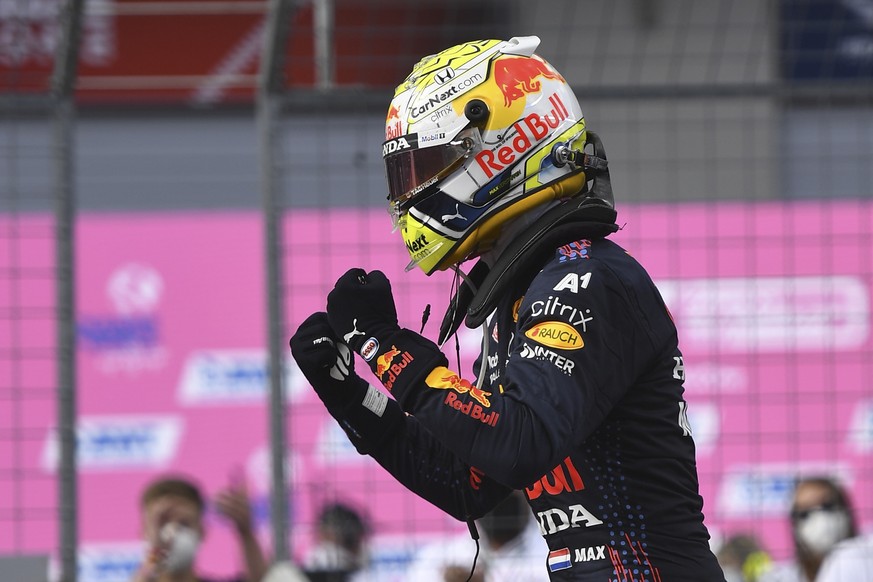 epa09305311 Dutch Formula One driver Max Verstappen of Red Bull Racing celebrates after winning the Formula One Grand Prix of Styria at the Red Bull Ring in Spielberg, Austria, 27 June 2021. EPA/CHRIS ...