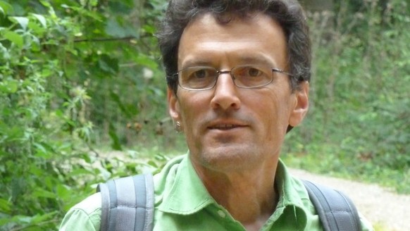 Johannes Jenny, Geschäftsführer Pro Natura Aargau und Grossrat, setzt sich dafür ein, dass erlegte Krähen gegessen werden – statt entsorgt.